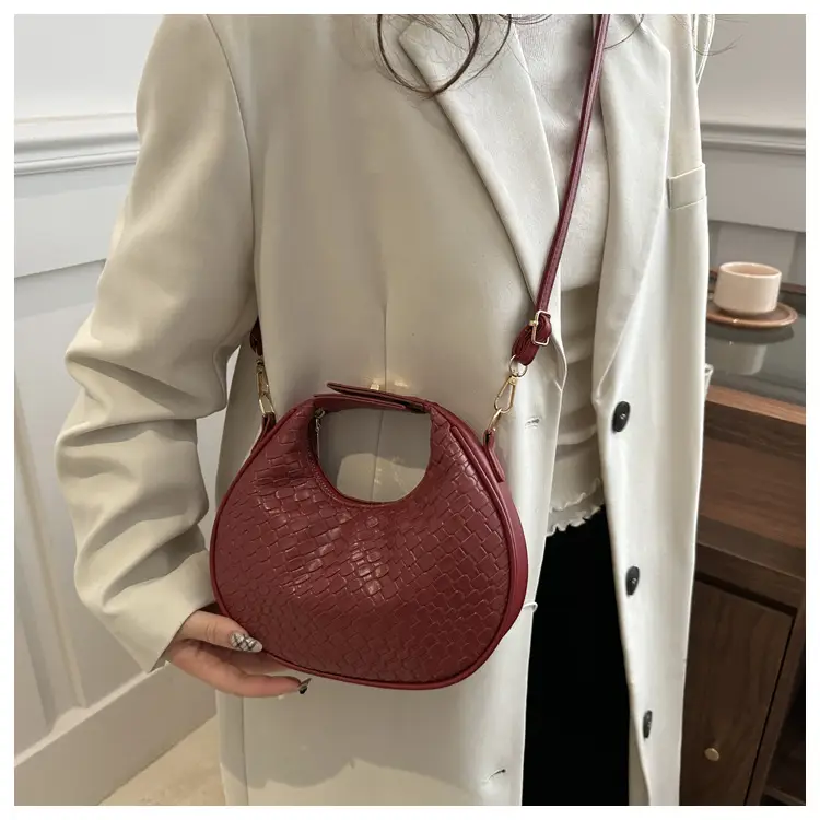 Brown Crocodile Leather Shoulder Bag 2024 — feature 15