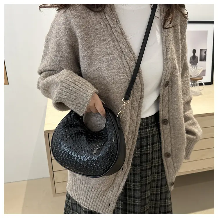 Brown Crocodile Leather Shoulder Bag 2024 — feature 18