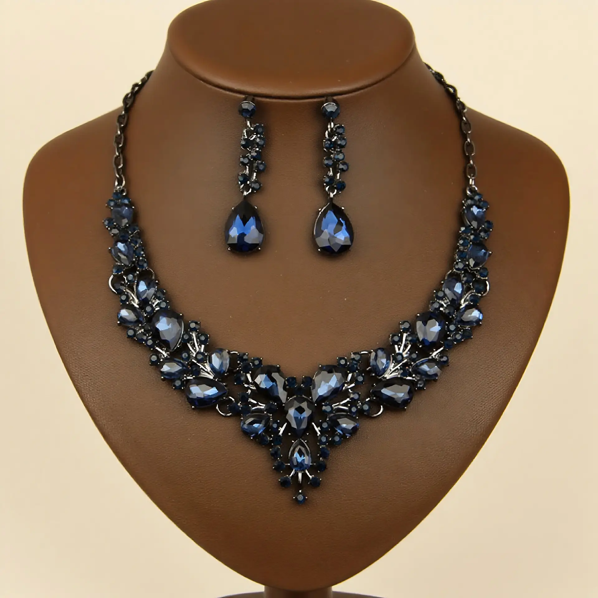 Luxury Bridal Necklace Set with Water Drop Diamonds 51cm - Image 5