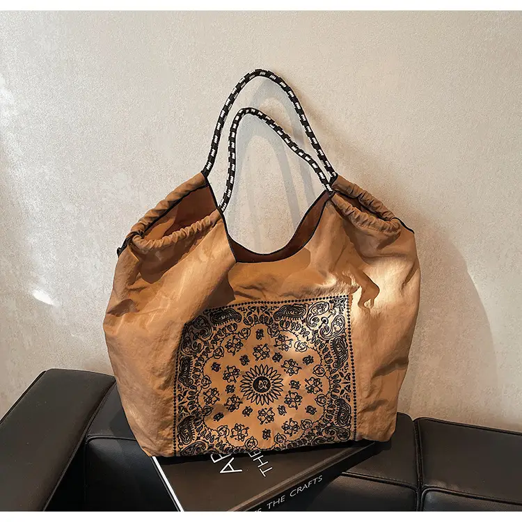 Retro Embroidered Nylon Tote Bag Women Large Capacity — feature 11