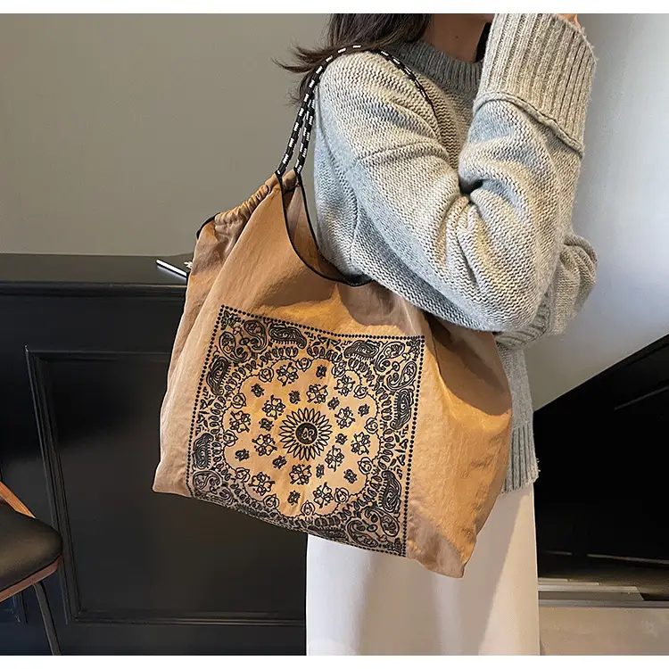 Retro Embroidered Nylon Tote Bag Women Large Capacity — feature 12