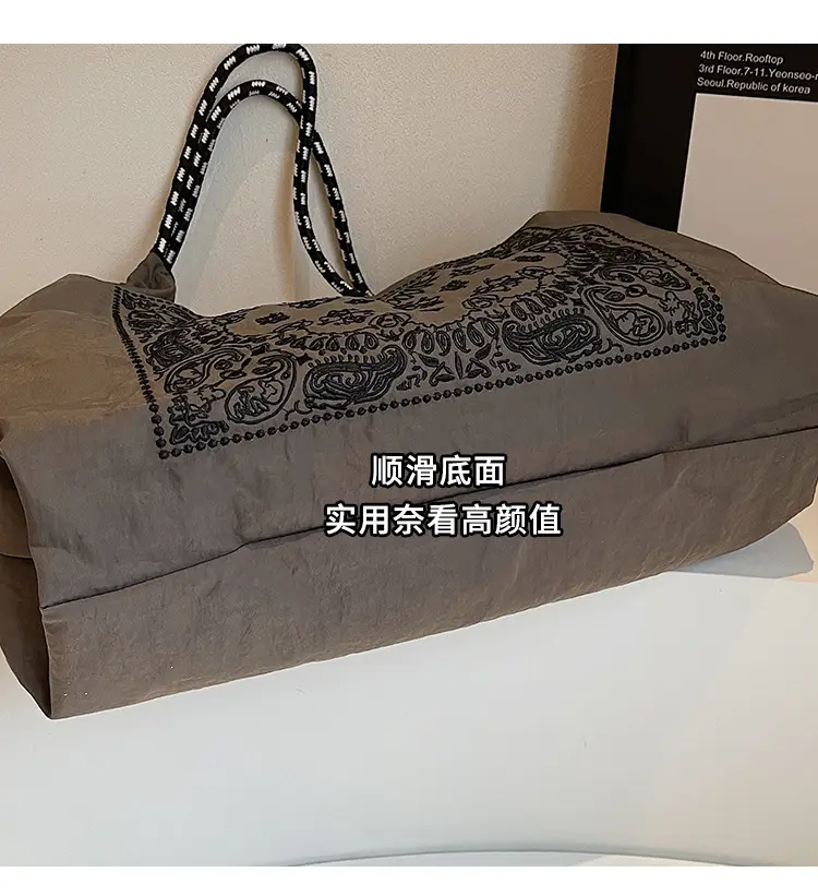 Retro Embroidered Nylon Tote Bag Women Large Capacity — feature 19