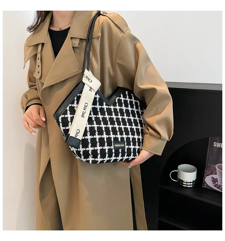 Niche Checkered Shoulder Bag Women 2024 Large Capacity — feature 18