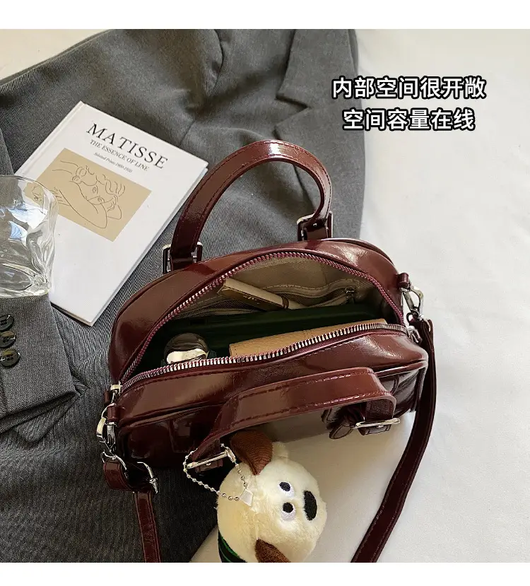 Women's Black Retro Crossbody Bag with Cute Bear Pendant — feature 7