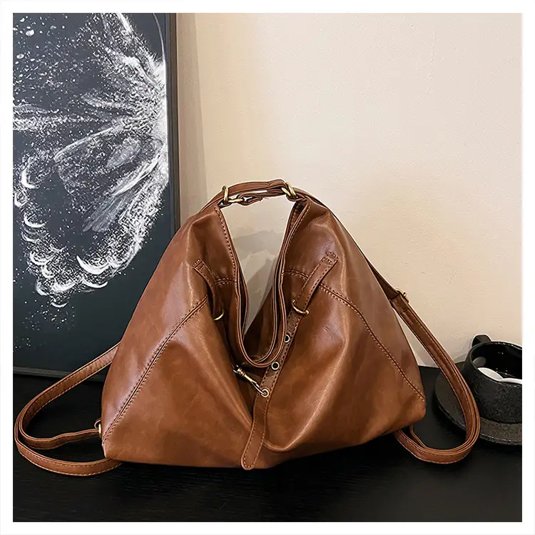High-End Retro Black Shoulder Bag 2025 Summer — feature 17