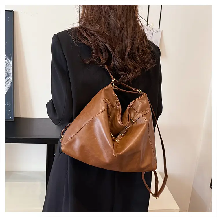 High-End Retro Black Shoulder Bag 2025 Summer — feature 20