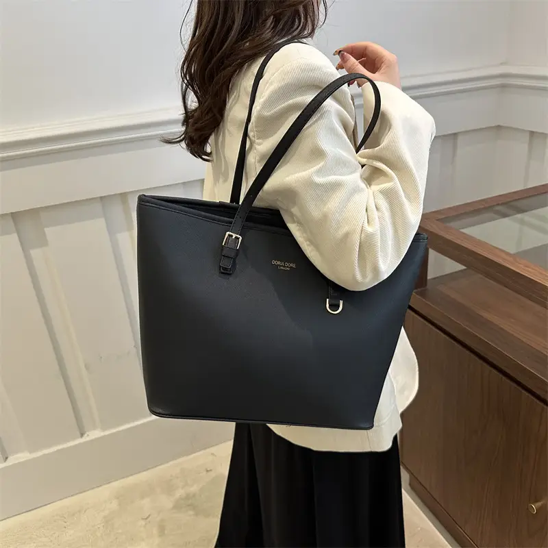 Black Large Capacity Women's Tote Bag - Image 4