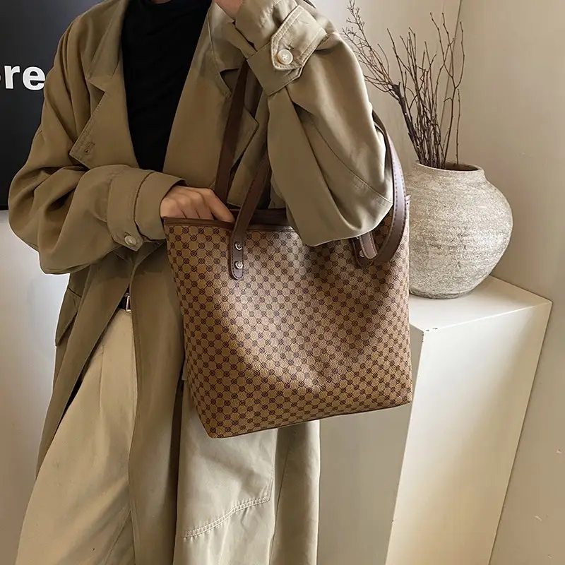 2024 Winter Vintage Handbag Women's New Armpit Tote Bag - Image 9