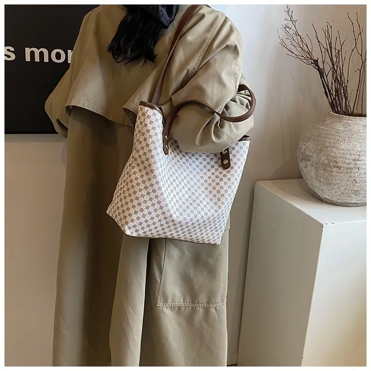 2024 Winter Vintage Handbag Women's New Armpit Tote Bag — feature 7