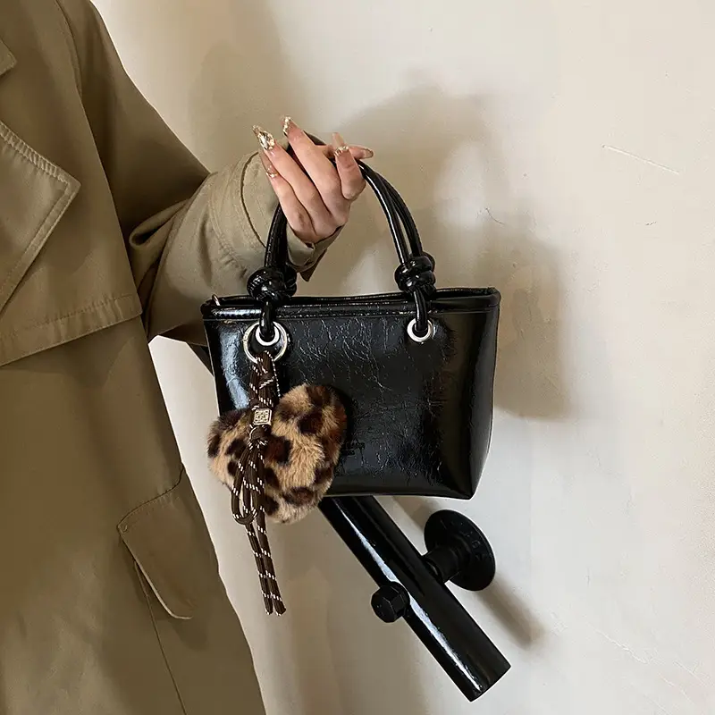 Black Croc Texture Shoulder Bag for Women - Image 7