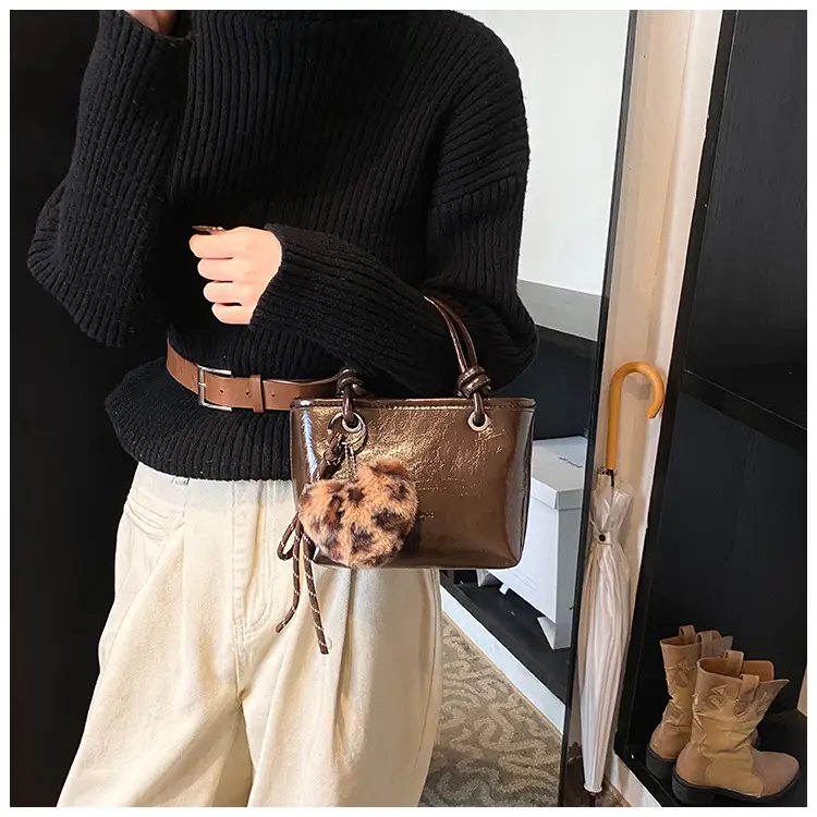 Black Croc Texture Shoulder Bag for Women — feature 18