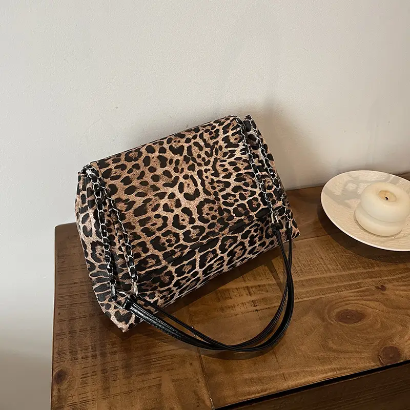 Leopard Print Chain Shoulder Bag Winter New Style - Image 4