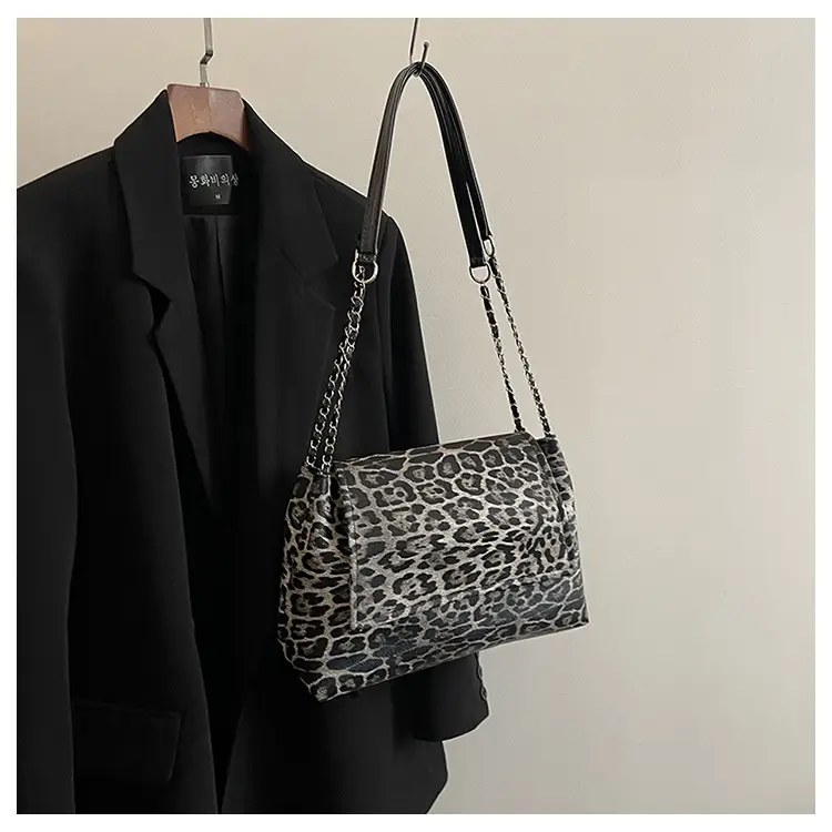 Leopard Print Chain Shoulder Bag Winter New Style — feature 17