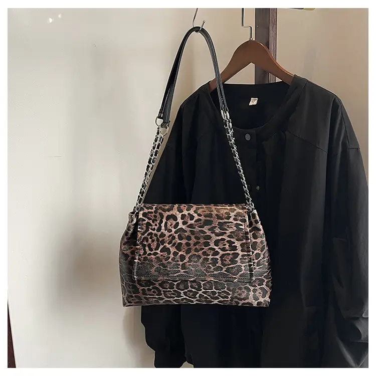 Leopard Print Chain Shoulder Bag Winter New Style — feature 19