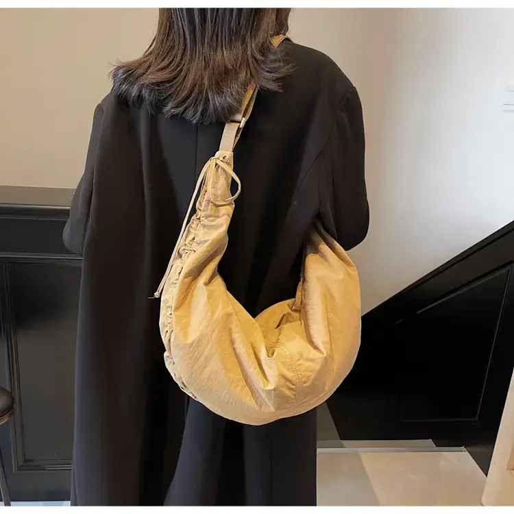 Xiaozhong Pleated Crescent Bag Women's 2024 — feature 103