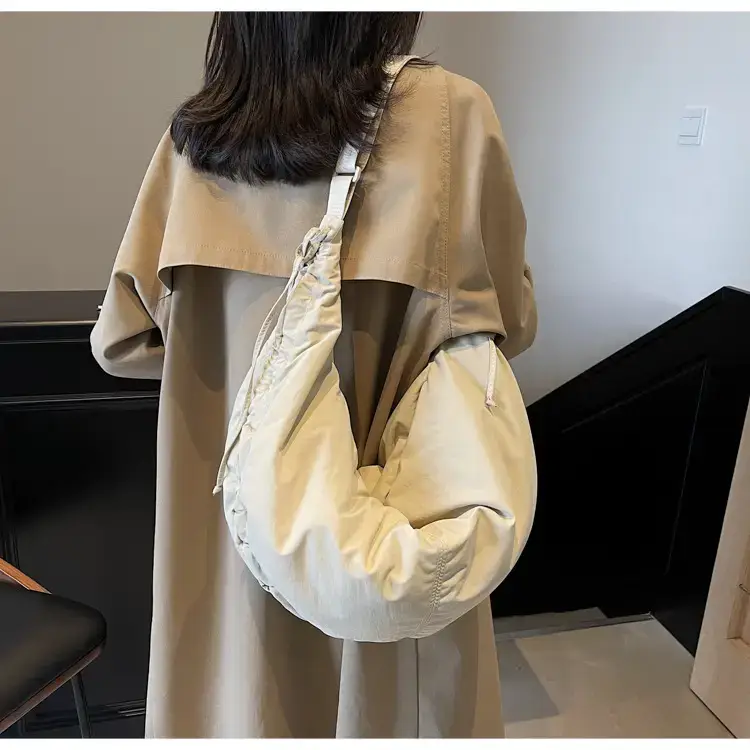 Xiaozhong Pleated Crescent Bag Women's 2024 — feature 113
