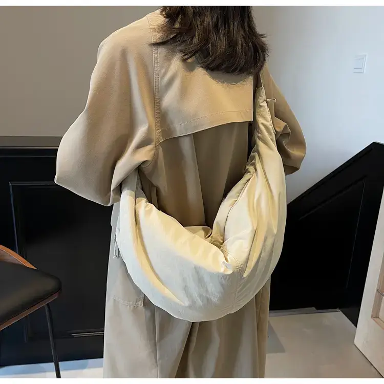 Xiaozhong Pleated Crescent Bag Women's 2024 — feature 118