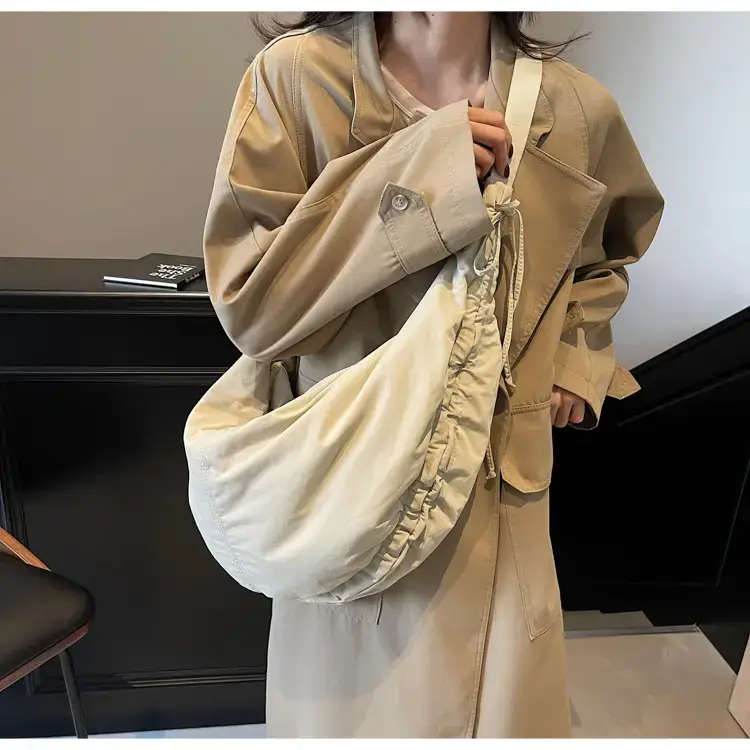 Xiaozhong Pleated Crescent Bag Women's 2024 — feature 126