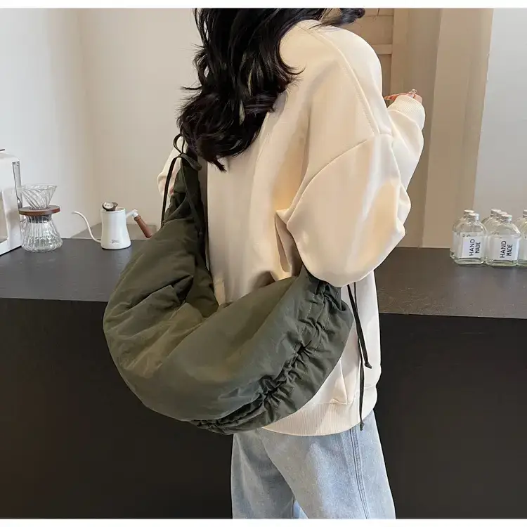 Xiaozhong Pleated Crescent Bag Women's 2024 — feature 33