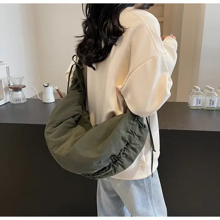 Xiaozhong Pleated Crescent Bag Women's 2024 — feature 34