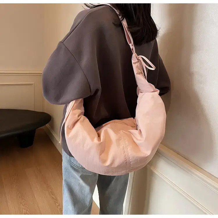 Xiaozhong Pleated Crescent Bag Women's 2024 — feature 37