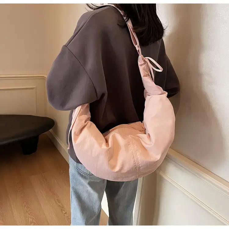Xiaozhong Pleated Crescent Bag Women's 2024 — feature 38