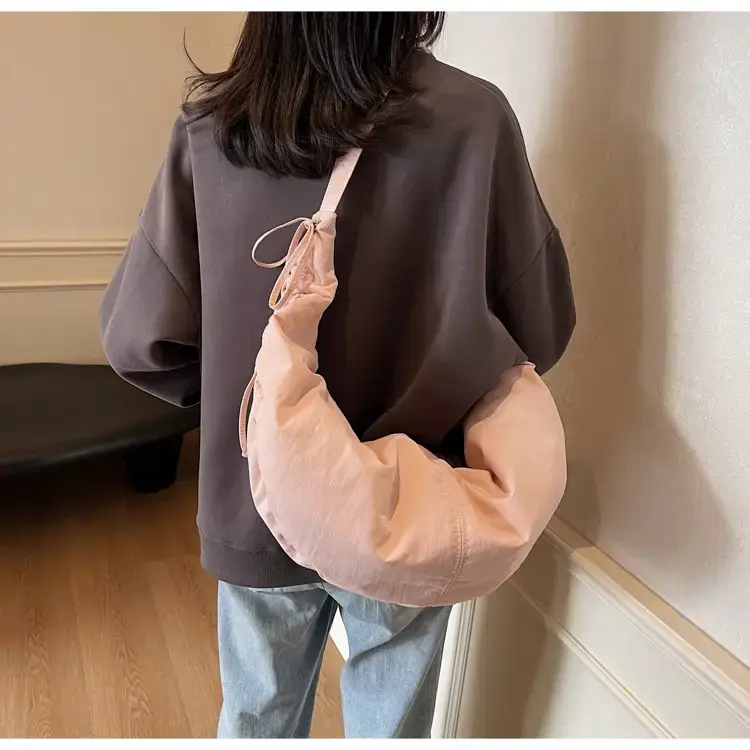 Xiaozhong Pleated Crescent Bag Women's 2024 — feature 39