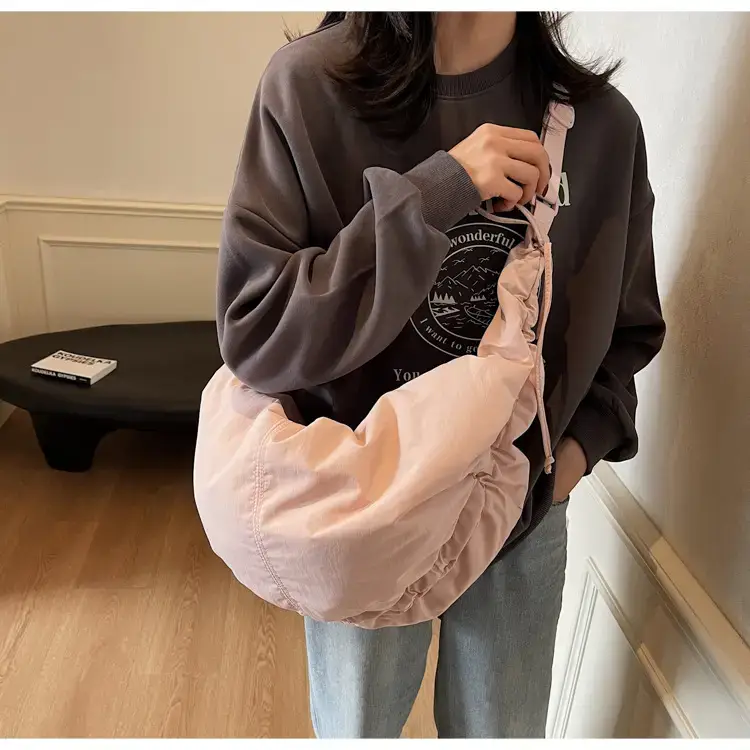 Xiaozhong Pleated Crescent Bag Women's 2024 — feature 43