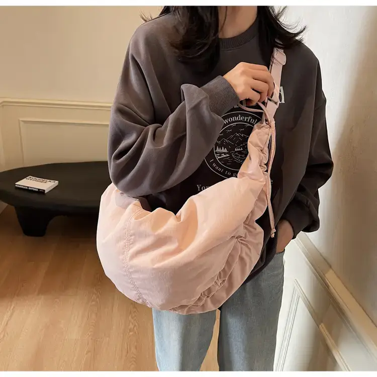 Xiaozhong Pleated Crescent Bag Women's 2024 — feature 44