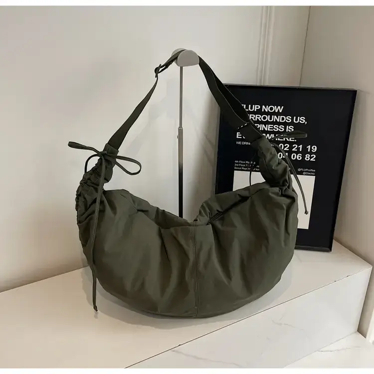 Xiaozhong Pleated Crescent Bag Women's 2024 — feature 50