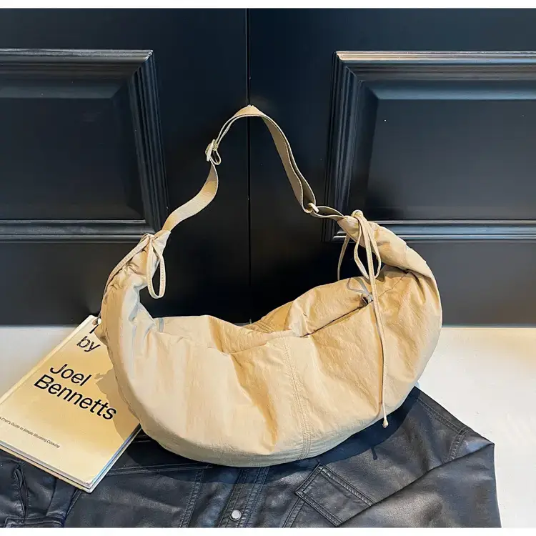 Xiaozhong Pleated Crescent Bag Women's 2024 — feature 72