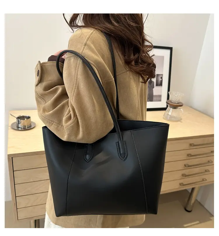 Brown Large Capacity Women's Tote Bag with Keychain — feature 17