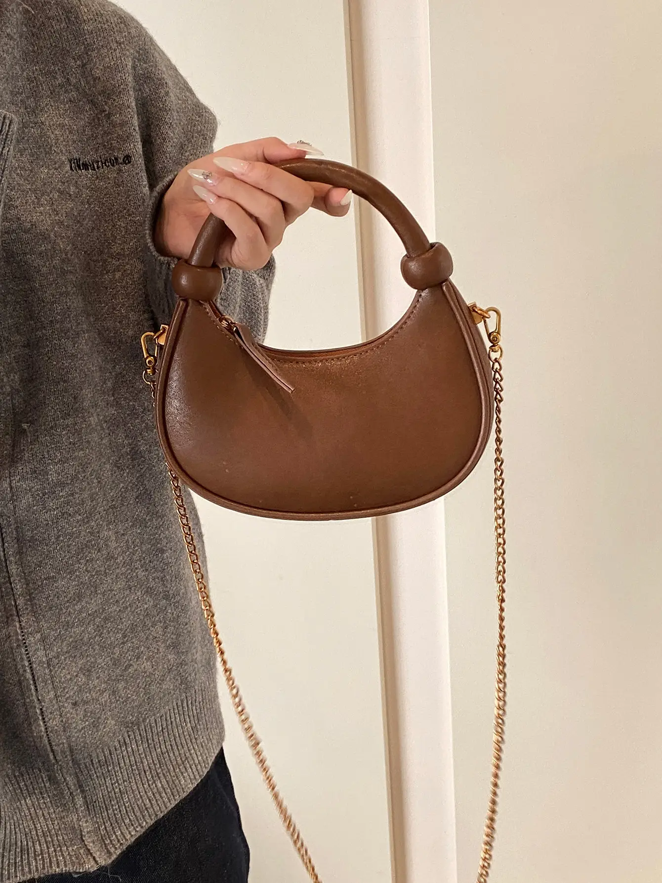 Women's Retro Textured Shoulder Bag Brown 2024 - Image 5
