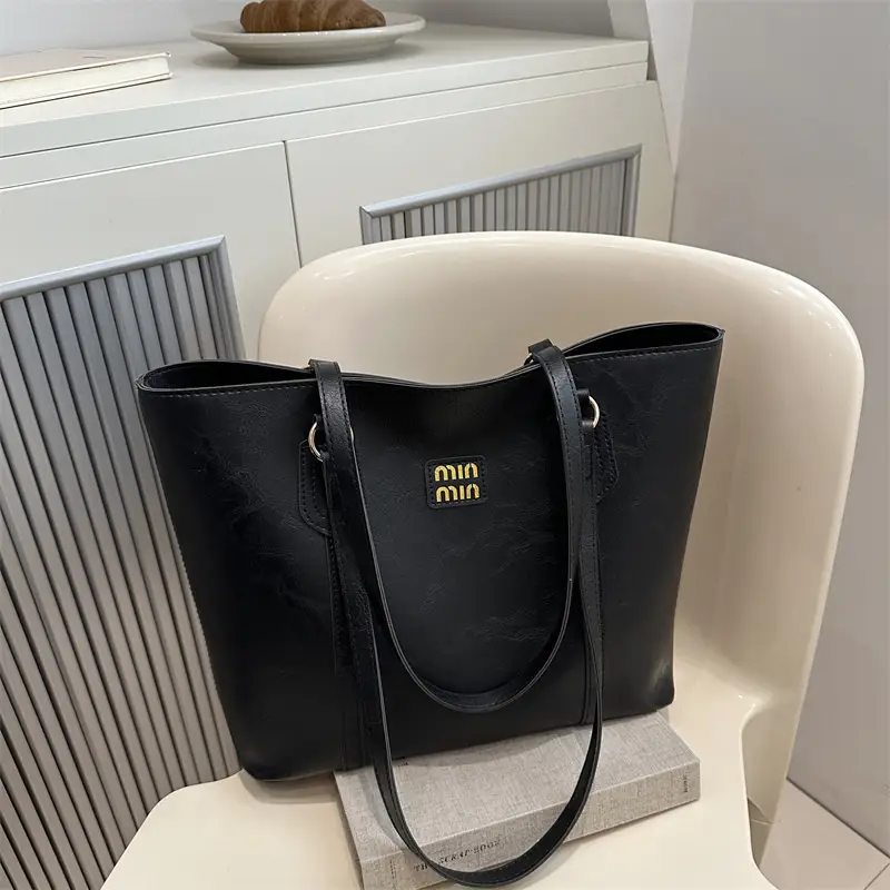 Black High-End Women's Large Capacity Shoulder Tote Bag - Image 4