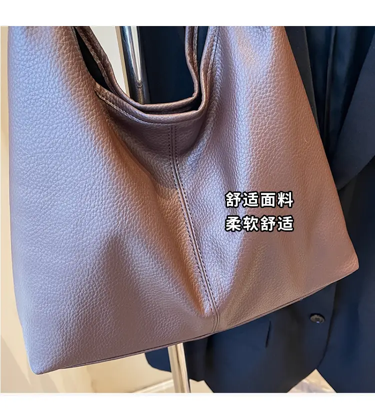 Women's Black Leather Shoulder Bag Large Capacity Fashionable Tote — feature 9