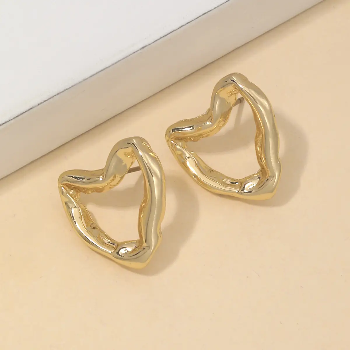 14K Gold Heart Earrings for Women - Image 4
