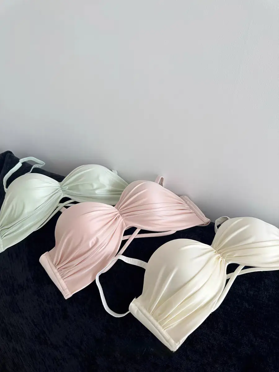Pearlescent satin pure underwear women's small breasts gather to show the big autumn and winter Japanese without steel ring anti-sagging red bra. — feature 1