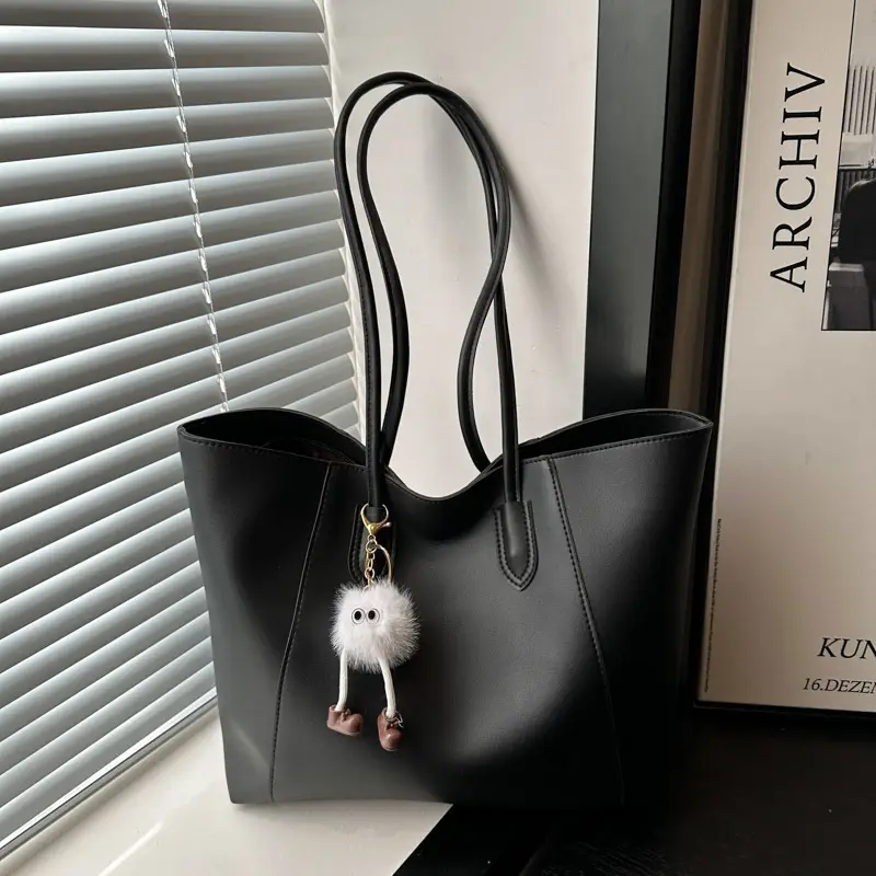 Black Large Capacity Women's Tote Bag with Keychain - Image 10