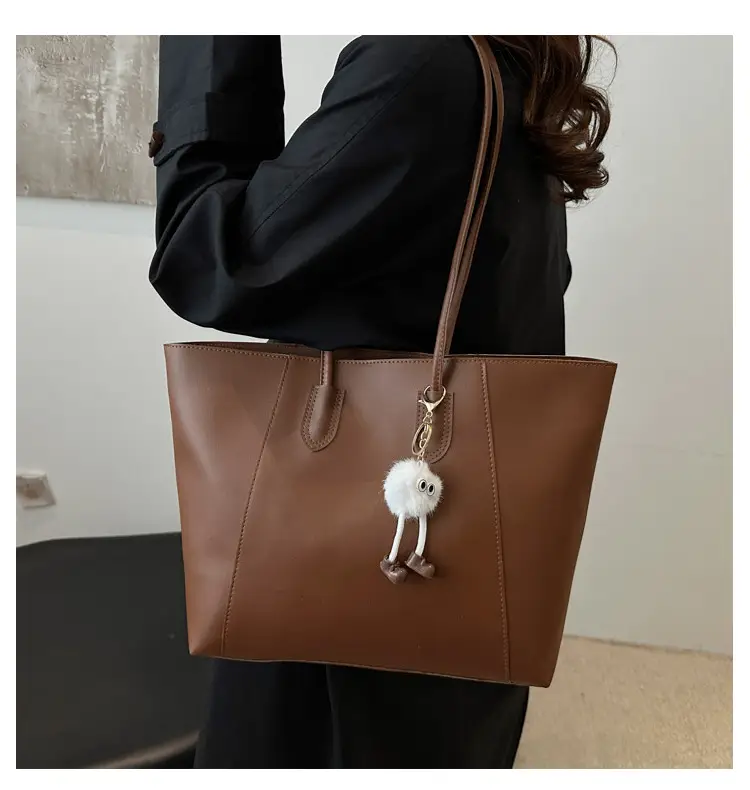 Black Large Capacity Women's Tote Bag with Keychain — feature 13