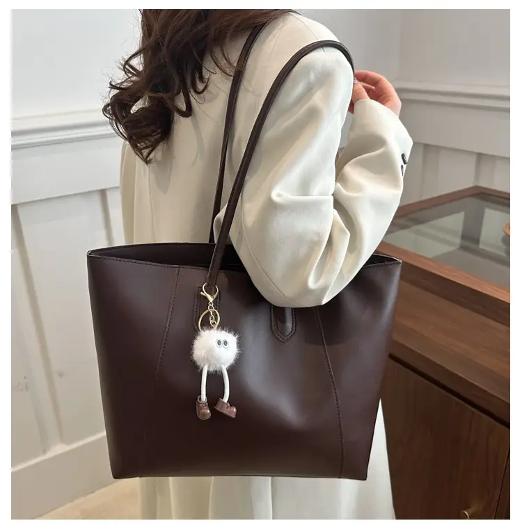 Black Large Capacity Women's Tote Bag with Keychain — feature 20