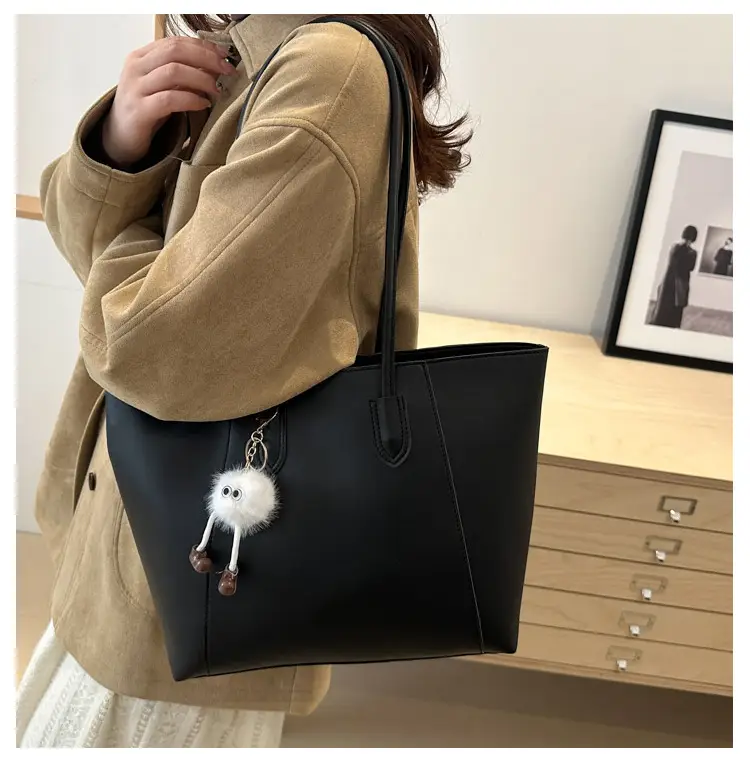 Black Large Capacity Women's Tote Bag with Keychain — feature 26