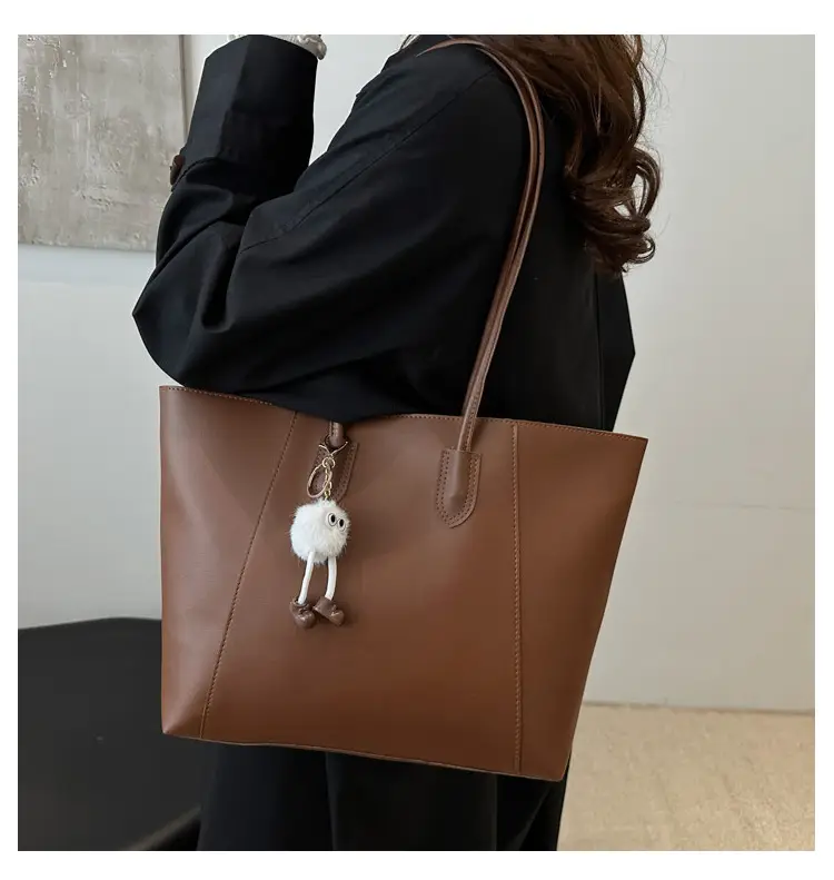 Black Large Capacity Women's Tote Bag with Keychain - Image 8