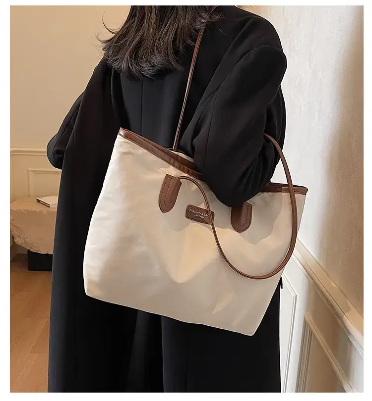 Women's Waterproof Underarm Tote Bag Black Large Capacity — feature 2