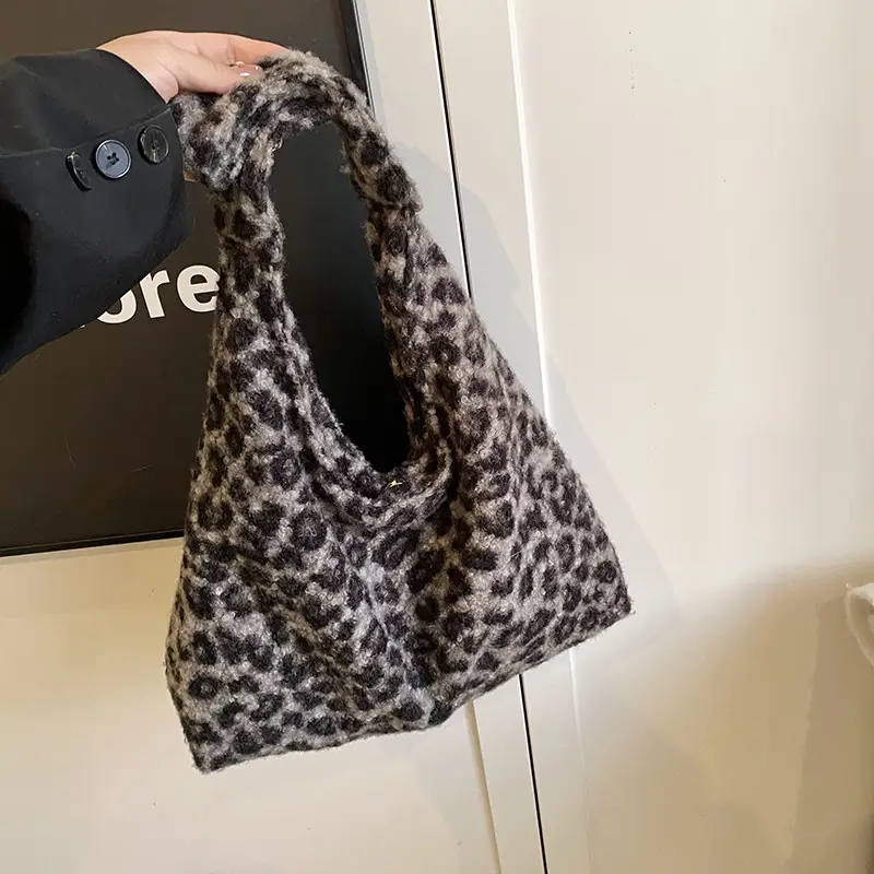 Leopard Print Shoulder Bag for Women Large Capacity Commuter Bag - Image 6