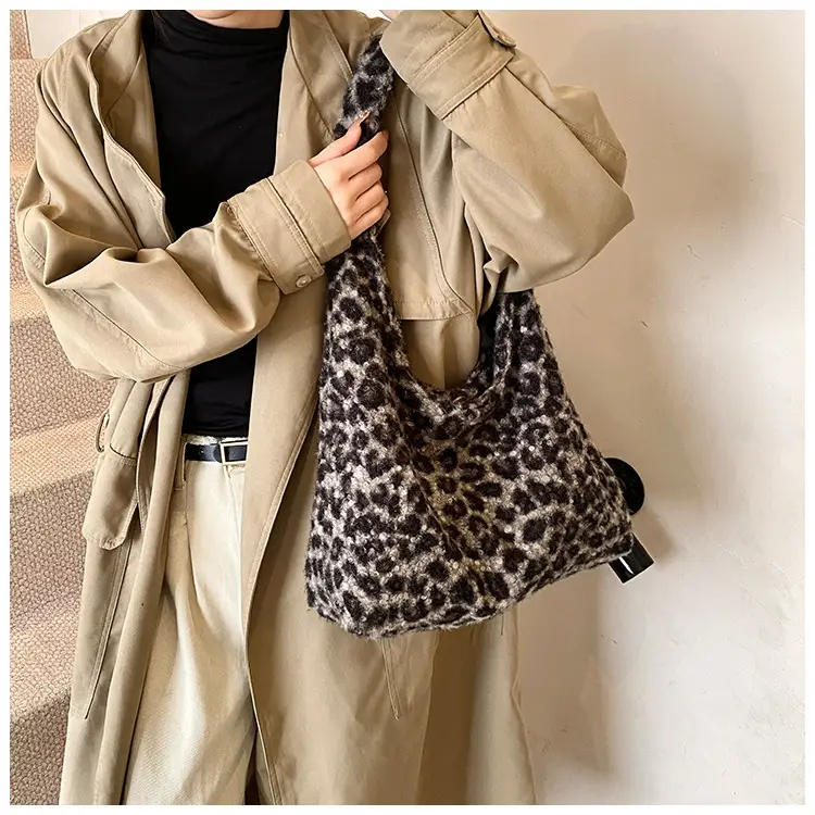 Leopard Print Shoulder Bag for Women Large Capacity Commuter Bag — feature 26