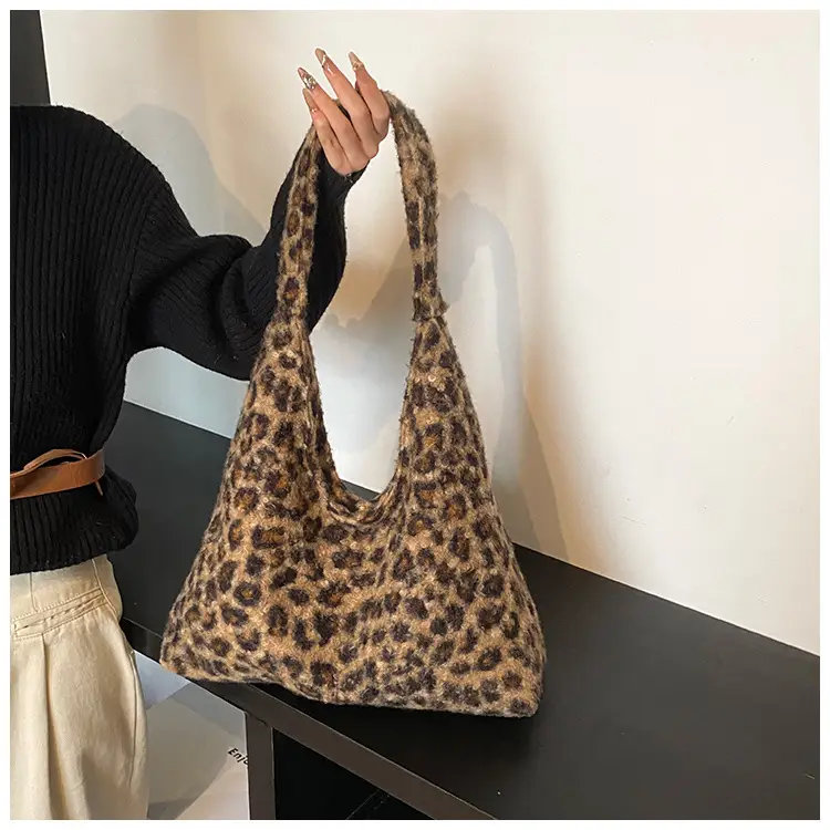 Leopard Print Shoulder Bag for Women Large Capacity Commuter Bag — feature 30