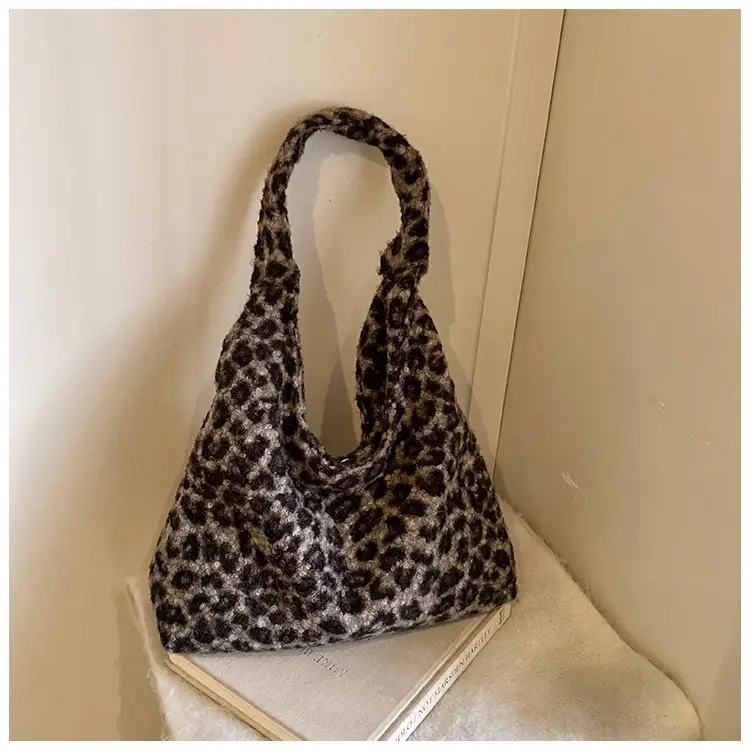 Leopard Print Shoulder Bag for Women Large Capacity Commuter Bag — feature 36
