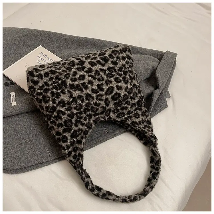 Leopard Print Shoulder Bag for Women Large Capacity Commuter Bag — feature 42