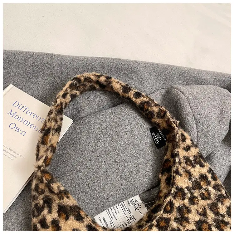 Leopard Print Shoulder Bag for Women Large Capacity Commuter Bag — feature 45