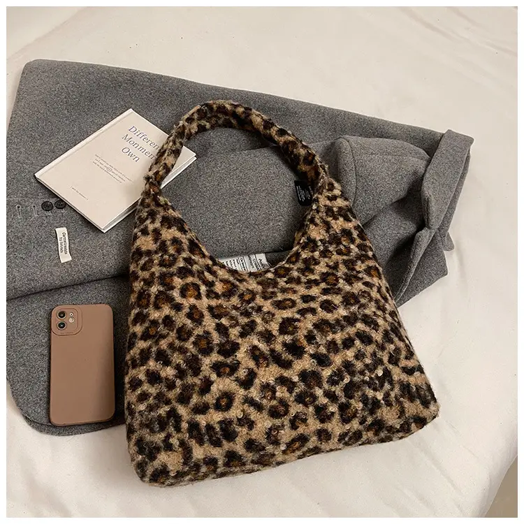 Leopard Print Shoulder Bag for Women Large Capacity Commuter Bag — feature 47
